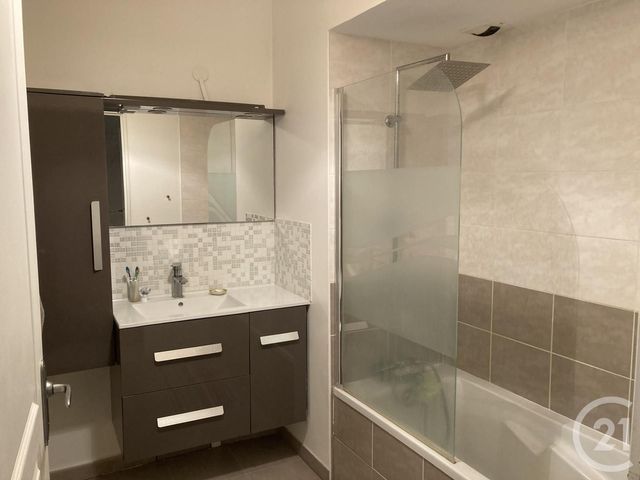 Appartement T2 &agrave; louer - 2 pi&egrave;ces - 53,86 m2 - Feyzin - 69 - RHONE-ALPES
