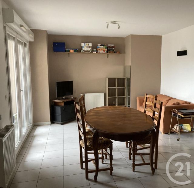 Appartement T2 &agrave; louer - 2 pi&egrave;ces - 53,86 m2 - Feyzin - 69 - RHONE-ALPES