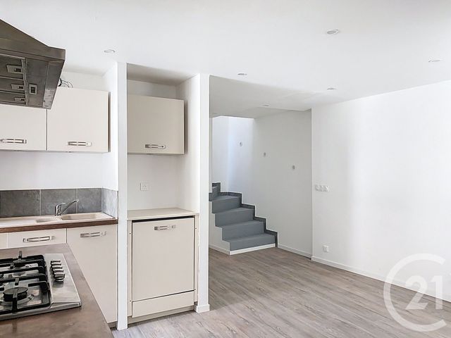 Maison &agrave; louer - 3 pi&egrave;ces - 75 m2 - St Symphorien D Ozon - 69 - RHONE-ALPES