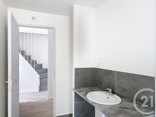Maison &agrave; louer - 3 pi&egrave;ces - 75 m2 - St Symphorien D Ozon - 69 - RHONE-ALPES