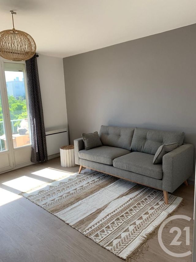 Appartement T3 &agrave; louer - 3 pi&egrave;ces - 62,19 m2 - Feyzin - 69 - RHONE-ALPES