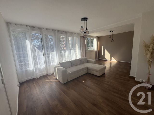 Appartement T3 à louer ST PRIEST