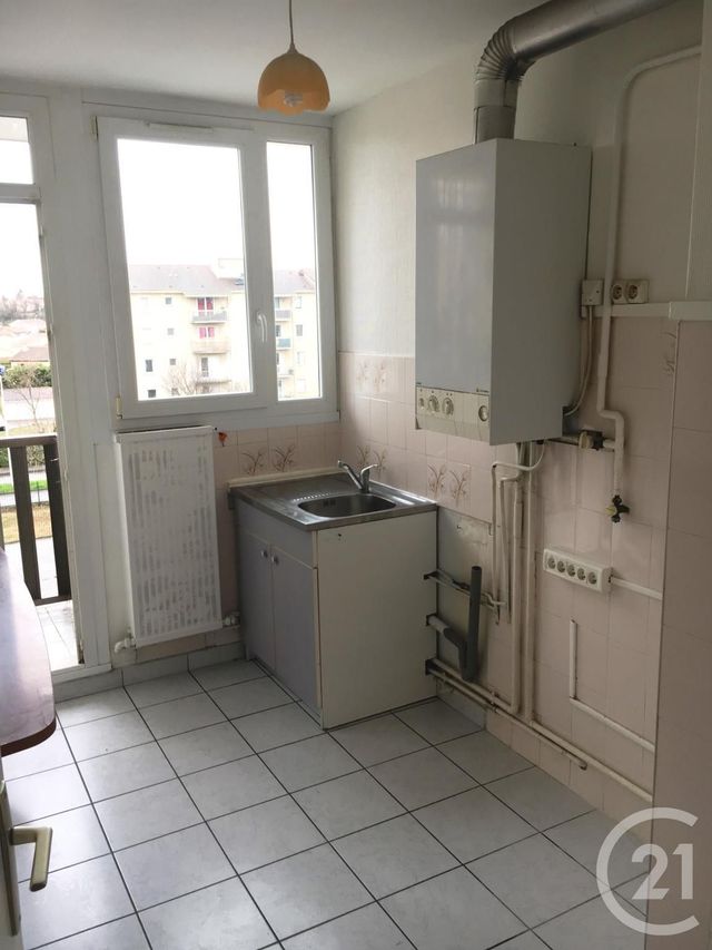 Appartement T3 &agrave; louer - 3 pi&egrave;ces - 55,16 m2 - Corbas - 69 - RHONE-ALPES