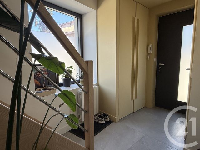 Appartement Duplex &agrave; louer - 4 pi&egrave;ces - 74,48 m2 - Heyrieux - 38 - RHONE-ALPES