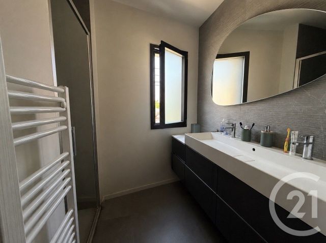 Appartement Duplex &agrave; louer - 4 pi&egrave;ces - 74,48 m2 - Heyrieux - 38 - RHONE-ALPES