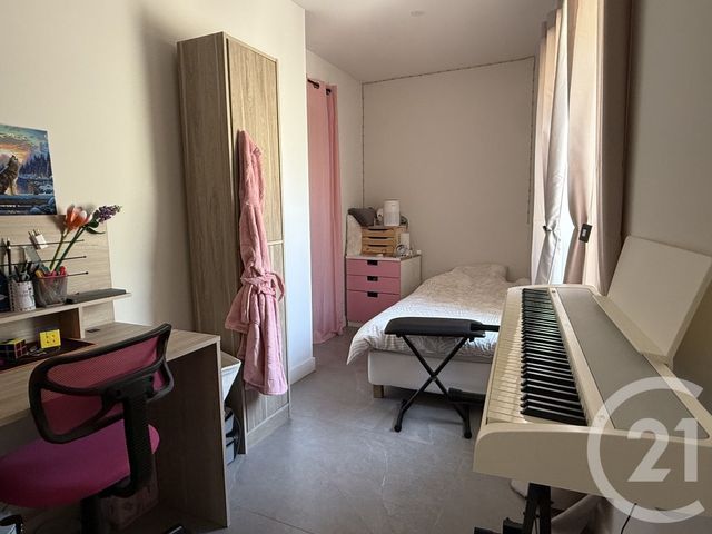 Appartement Duplex &agrave; louer - 4 pi&egrave;ces - 74,48 m2 - Heyrieux - 38 - RHONE-ALPES