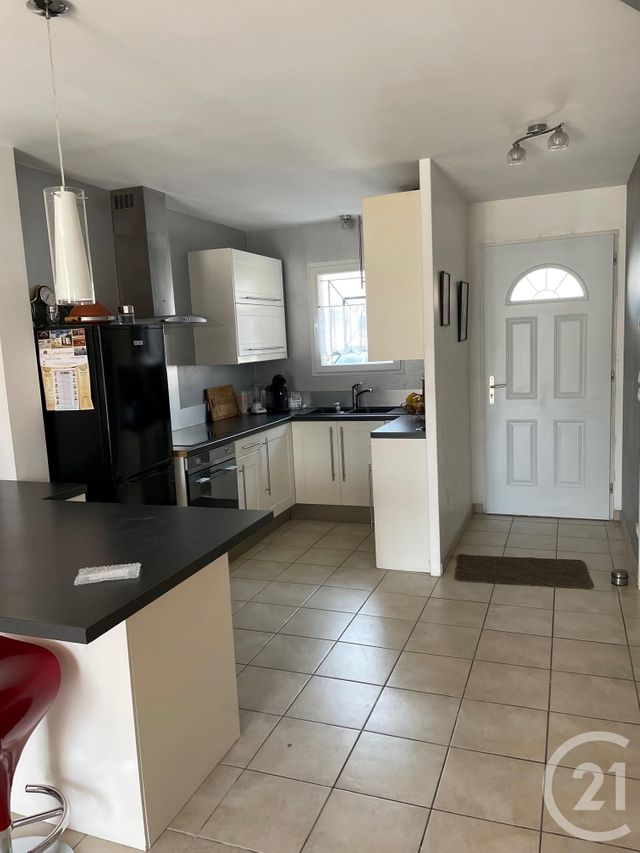Maison &agrave; louer - 4 pi&egrave;ces - 86,08 m2 - La Tour Du Pin - 38 - RHONE-ALPES