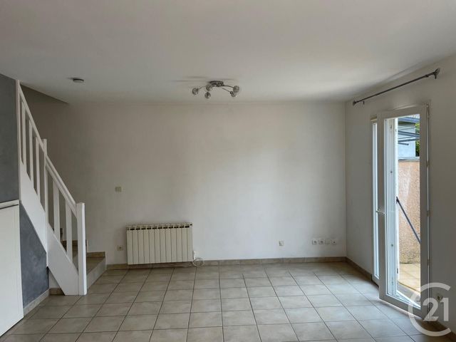 Maison &agrave; louer - 4 pi&egrave;ces - 86,08 m2 - La Tour Du Pin - 38 - RHONE-ALPES