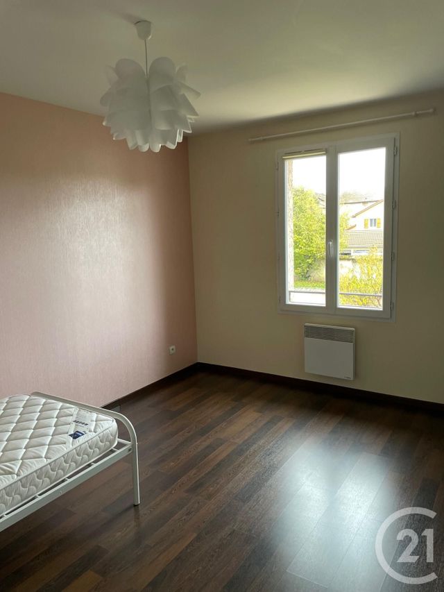Maison &agrave; louer - 4 pi&egrave;ces - 86,08 m2 - La Tour Du Pin - 38 - RHONE-ALPES