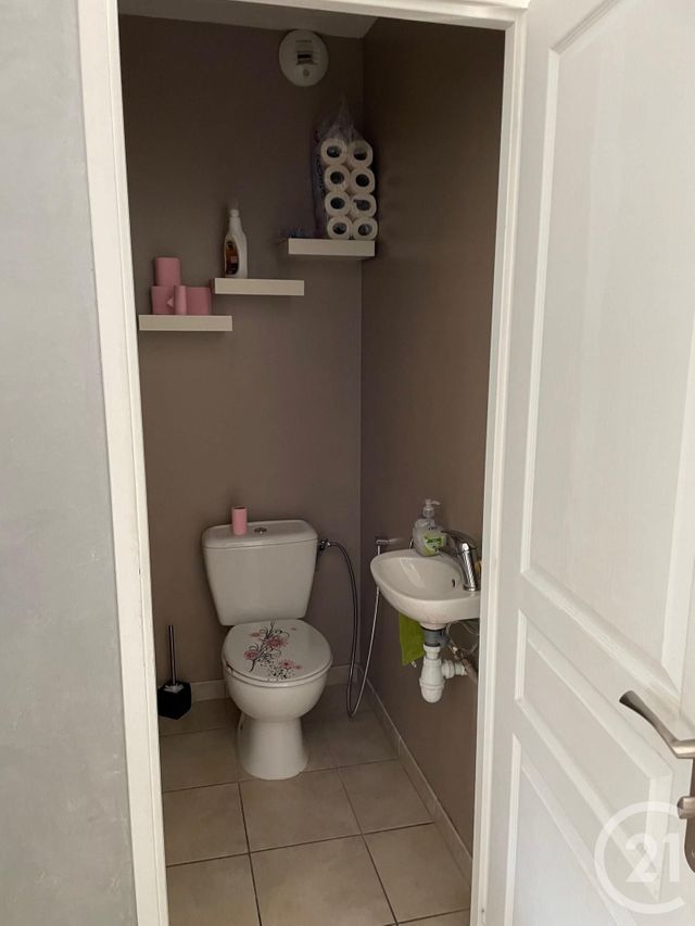 Maison &agrave; louer - 4 pi&egrave;ces - 86,08 m2 - La Tour Du Pin - 38 - RHONE-ALPES