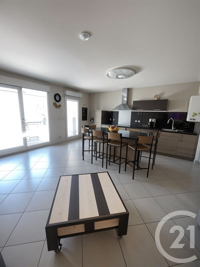 Appartement &agrave; vendre - 3 pi&egrave;ces - 67 m2 - Venissieux - 69 - RHONE-ALPES
