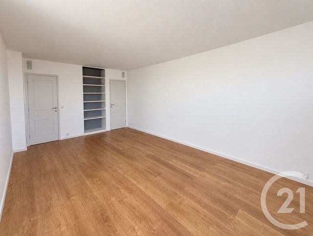 Appartement T4 &agrave; louer - 4 pi&egrave;ces - 73,61 m2 - Bron - 69 - RHONE-ALPES