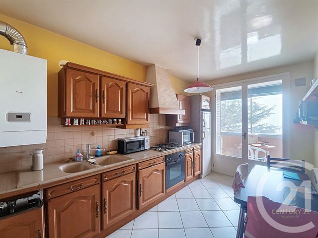 Appartement F4 &agrave; vendre - 3 pi&egrave;ces - 78 m2 - Grigny - 69 - RHONE-ALPES