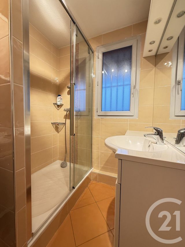 Appartement F4 &agrave; vendre - 5 pi&egrave;ces - 96 m2 - Grigny - 69 - RHONE-ALPES