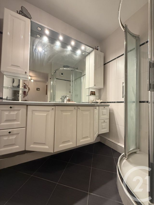 Appartement F4 &agrave; vendre - 5 pi&egrave;ces - 96 m2 - Grigny - 69 - RHONE-ALPES