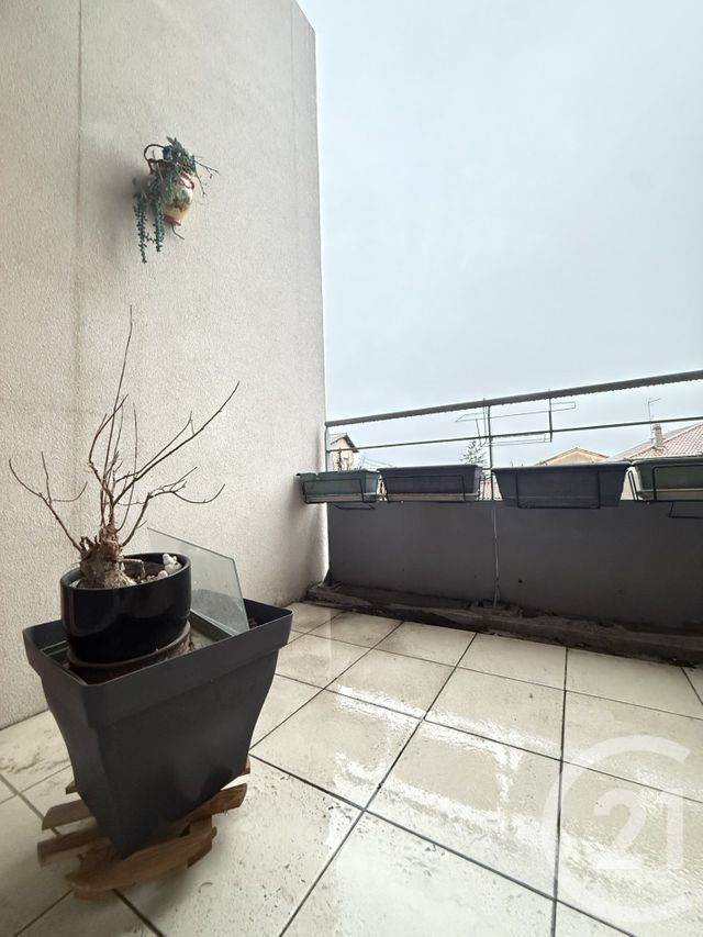 Appartement F4 &agrave; vendre - 5 pi&egrave;ces - 96 m2 - Grigny - 69 - RHONE-ALPES