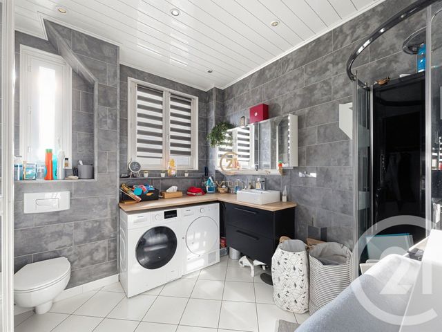 Appartement F3 à vendre - 3 pièces - 70,50 m2 - Grigny - 69 - RHONE-ALPES