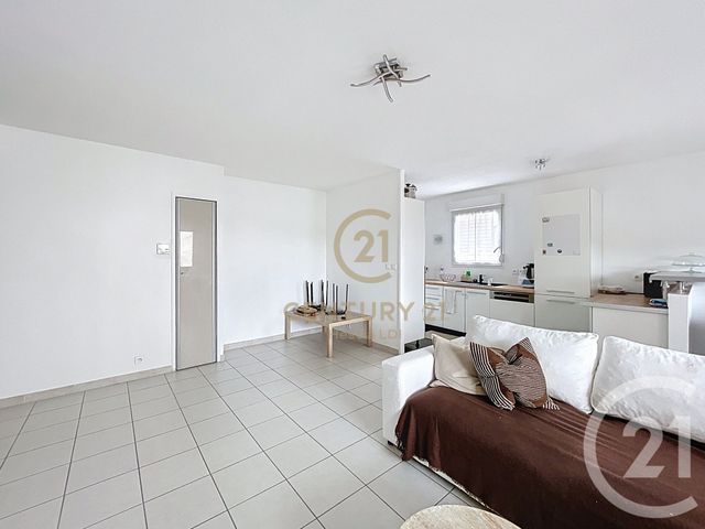 Appartement F3 à vendre - 3 pièces - 69,42 m2 - Grigny - 69 - RHONE-ALPES