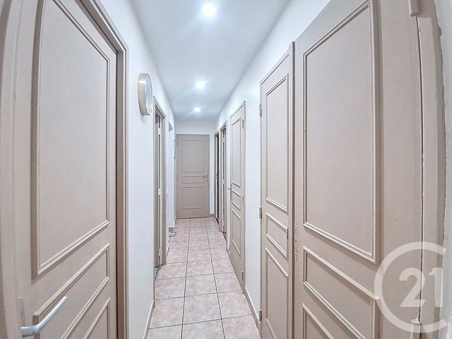 Appartement F4 &agrave; vendre - 4 pi&egrave;ces - 75 m2 - Grigny - 69 - RHONE-ALPES