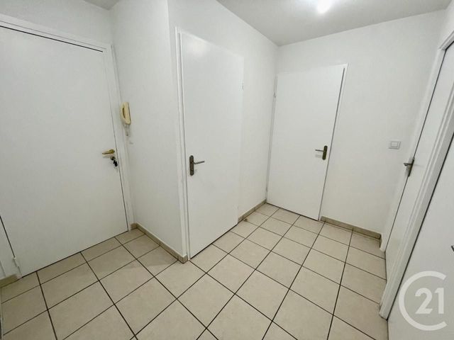 Appartement F3 &agrave; louer - 3 pi&egrave;ces - 63,55 m2 - Grigny - 69 - RHONE-ALPES