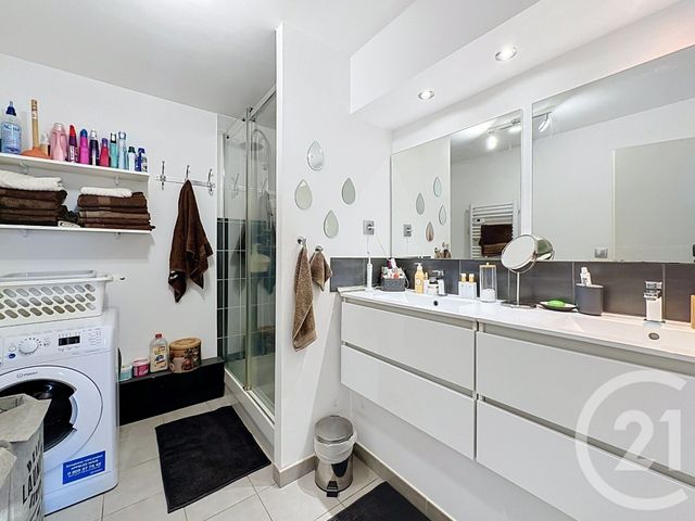 Appartement F4 &agrave; vendre - 4 pi&egrave;ces - 89 m2 - Grigny - 69 - RHONE-ALPES