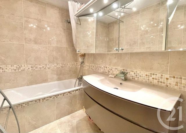 Appartement à vendre - 4 pièces - 87 m2 - Lyon - 69003 - RHONE-ALPES