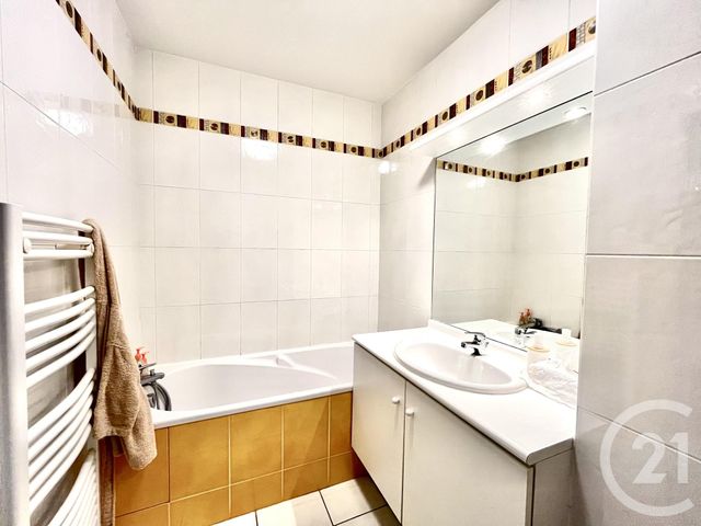 Appartement T3 à vendre - 3 pièces - 68 m2 - Villeurbanne - 69 - RHONE-ALPES