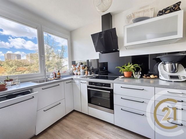 Appartement T3 à vendre - 3 pièces - 61,03 m2 - Bron - 69 - RHONE-ALPES