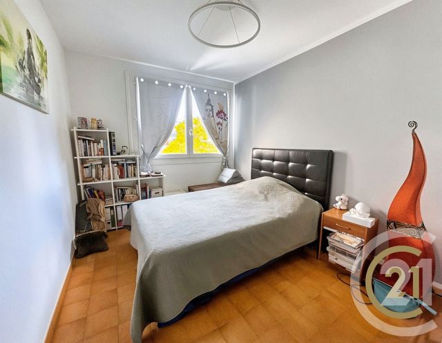 Appartement T3 à vendre - 3 pièces - 61,03 m2 - Bron - 69 - RHONE-ALPES