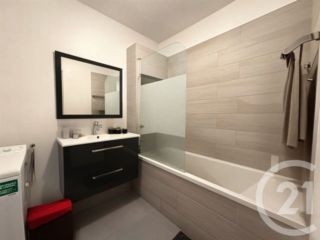 Appartement F3 &agrave; louer - 3 pi&egrave;ces - 63,28 m2 - Ste Foy Les Lyon - 69 - RHONE-ALPES