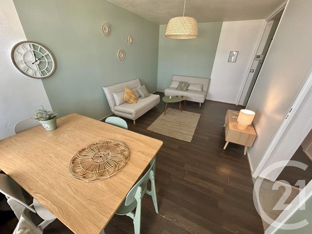 Appartement F2 &agrave; louer - 2 pi&egrave;ces - 54,06 m2 - Bron - 69 - RHONE-ALPES