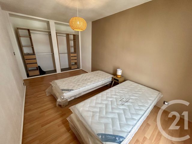 Appartement F2 &agrave; louer - 2 pi&egrave;ces - 54,06 m2 - Bron - 69 - RHONE-ALPES