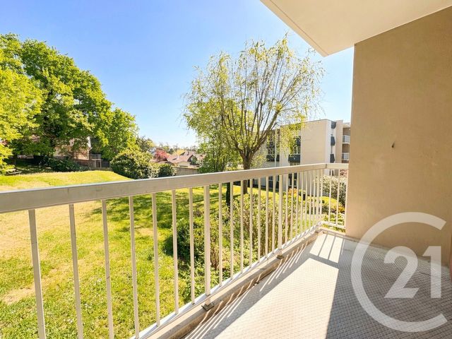 Appartement T3 &agrave; louer - 3 pi&egrave;ces - 72,27 m2 - Bron - 69 - RHONE-ALPES