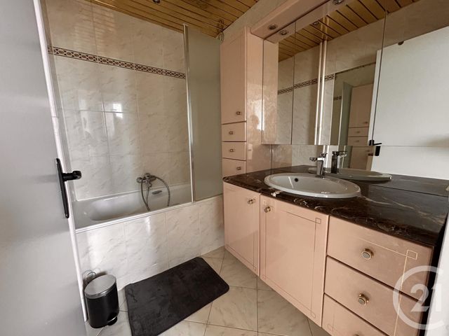Appartement F5 &agrave; louer - 5 pi&egrave;ces - 110,73 m2 - Lyon - 69008 - RHONE-ALPES