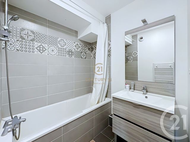 Appartement T3 &agrave; vendre - 3 pi&egrave;ces - 79,37 m2 - Lyon - 69008 - RHONE-ALPES