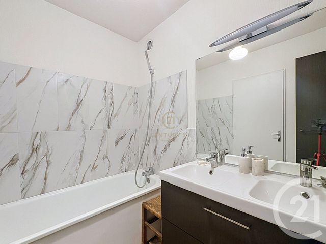 Appartement F5 &agrave; vendre - 5 pi&egrave;ces - 122,97 m2 - Lyon - 69008 - RHONE-ALPES