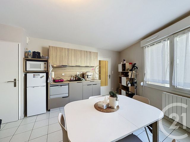 Appartement F1 &agrave; louer - 1 pi&egrave;ce - 30 m2 - Villeurbanne - 69 - RHONE-ALPES