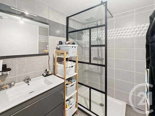 Appartement F3 &agrave; vendre - 4 pi&egrave;ces - 84,10 m2 - Bouge Chambalud - 38 - RHONE-ALPES