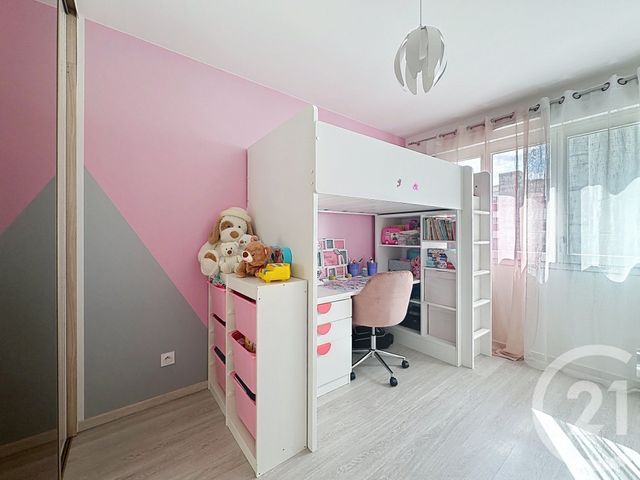 Appartement F4 &agrave; vendre - 5 pi&egrave;ces - 83,14 m2 - St Priest - 69 - RHONE-ALPES